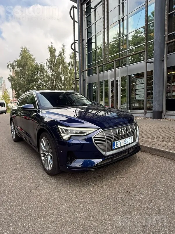 32000€
audi Etron 55 quattro
Pirma iemaksa 5000 € par meneša maksajums rak