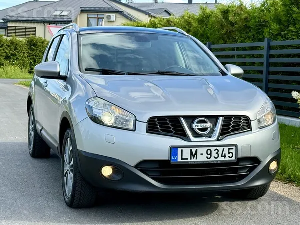 Nissan Īpašniece pārdod savu mašīnu, tīko izieta jauna te