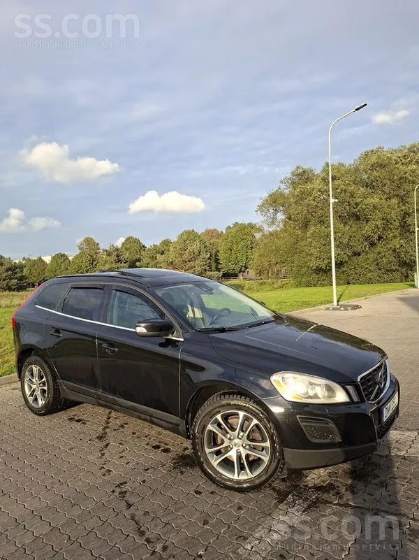 Sakarā ar jaunāku auto iegādi tirgoju savu mīļo volvo kurš nekad nav pievīli