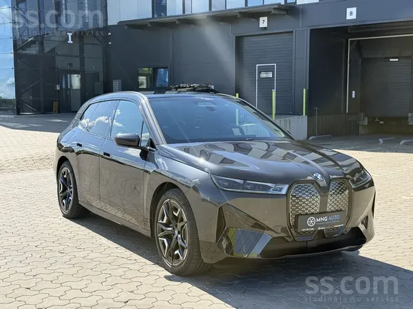 BMW Citi 2023, Automāts, SUV/Apvidus, Pelēks — Latvijā