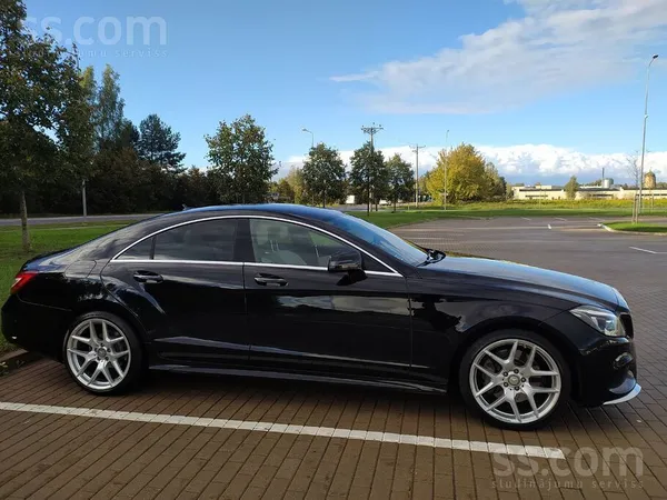 Авто Mercedes Cls 350 195kw , маленький пробег. черный Потолок, светлый сало