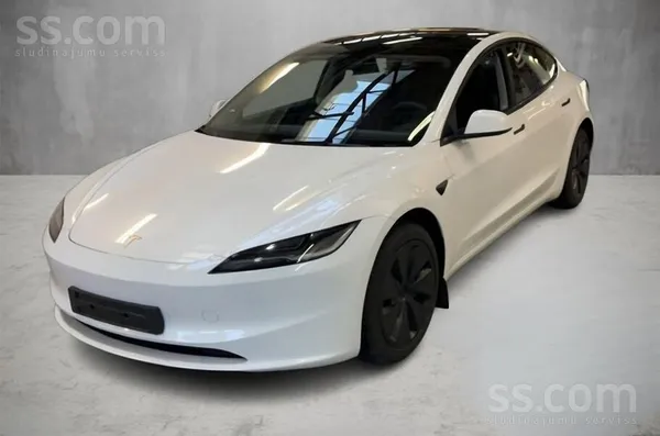 Pārdošanā: Tesla Model 3 Rwd 283 ZS / 208 kW (griezes moments 420 Nm)
Versija: Stan