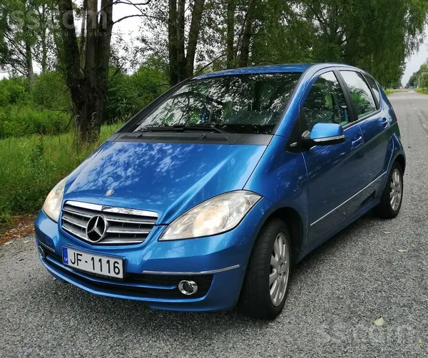 Mercedes Automātiskā kārba un motors darbojas lieliski. Aut