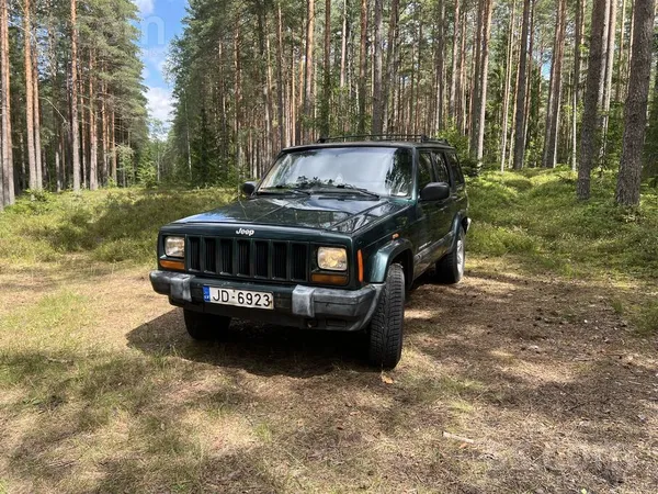 Jeep Cherokee