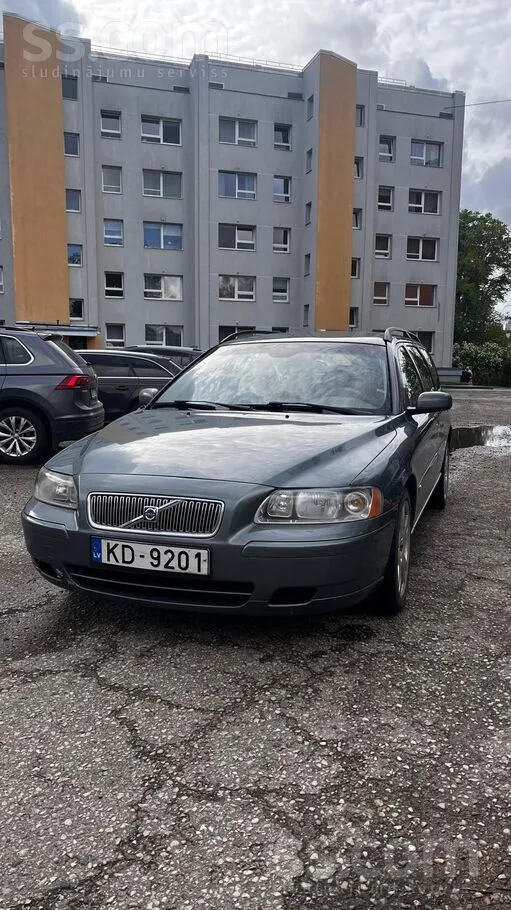 Volvo V70 - 1