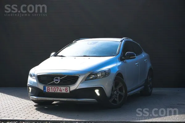 Volvo V40