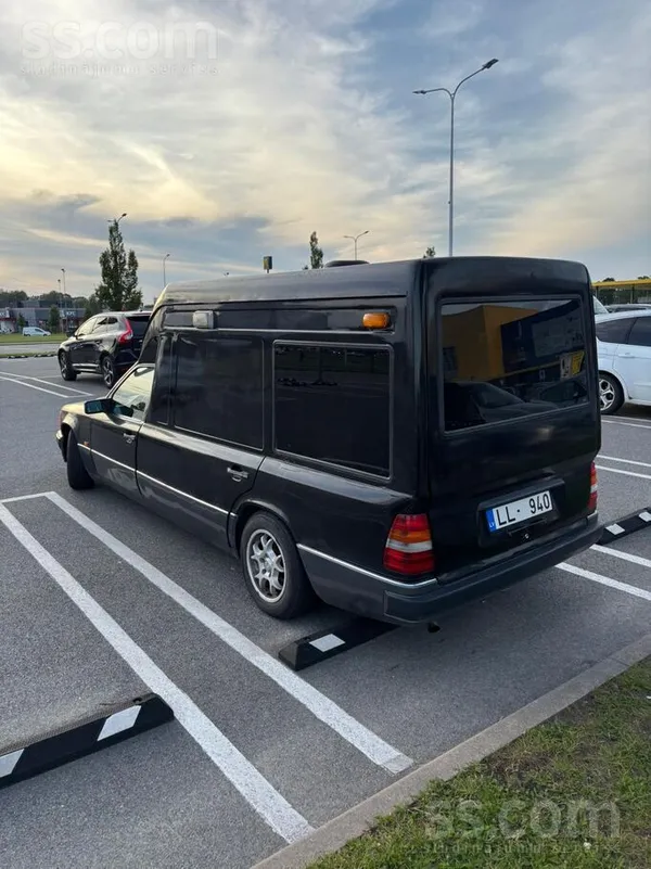 Mercedes Pārdodu ļoti interesantu un neikdienišķu Mercedes-