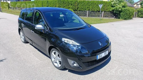 Renault Pardodam gimenes automasinu. 7 sedvietas. farkops.
