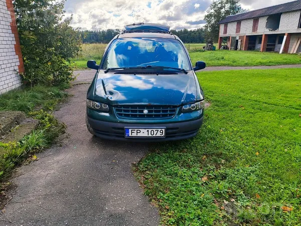 Pārdodu sakarā ar cita auto igādi. Sīkāk par auto zvanīt. rezervdaļas nāk lī