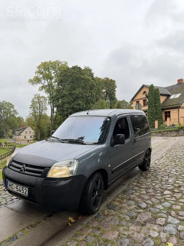 Pārdod Citroen Berlingo 2008gada, 1.4 b 55kw manuāls. 
Svaiga tehniskā apsk