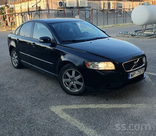Volvo S40