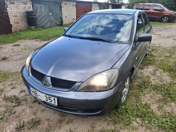 Auto ir daudz jaunas detalas, tilts, bremzes, amortizatori uc. 
Līdz nāk zi
