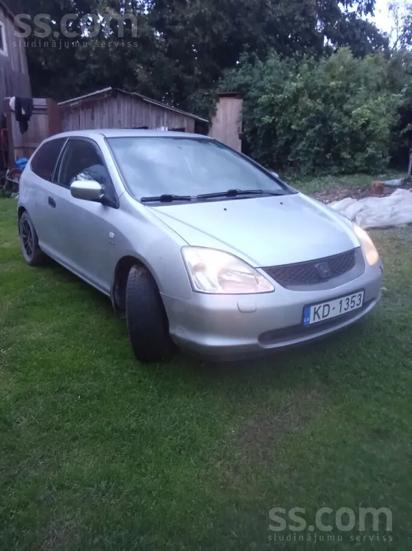 Honda Pārdodu Hondu civic 1.6 bendzīns automāt. Ātrumi p