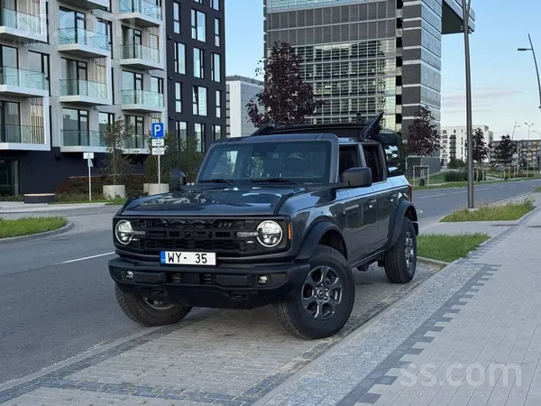 Ford Izcils bezceļa un brīvdienu auto. 