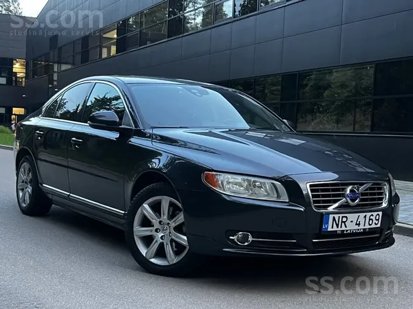 Volvo Ar leģendāro 2.4D5 dzinēju (158 kW/212 Zs) aprīkot