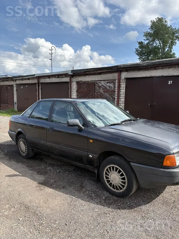 Audi 80