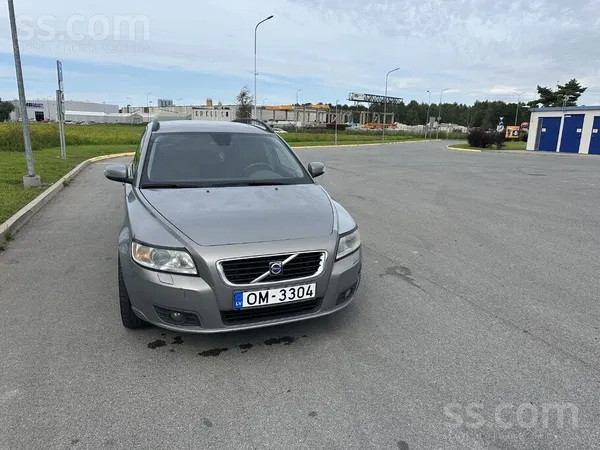 Volvo V50
