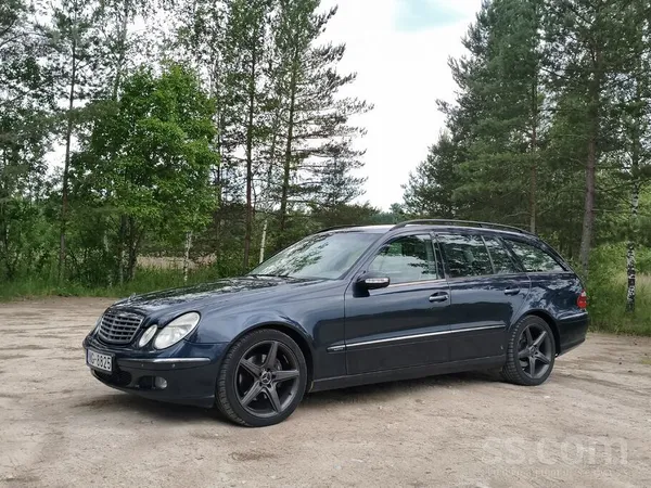 Mercedes E320