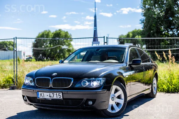 BMW 730d ar 3.0 dīzeļdegvielu un automātisko ātrumkārbu.
Izsmalcināts spēk