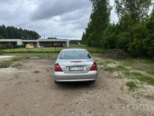 Mercedes E350