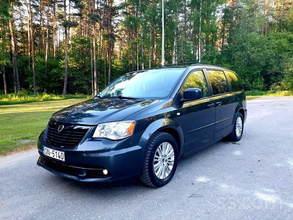 Lancia Voyager