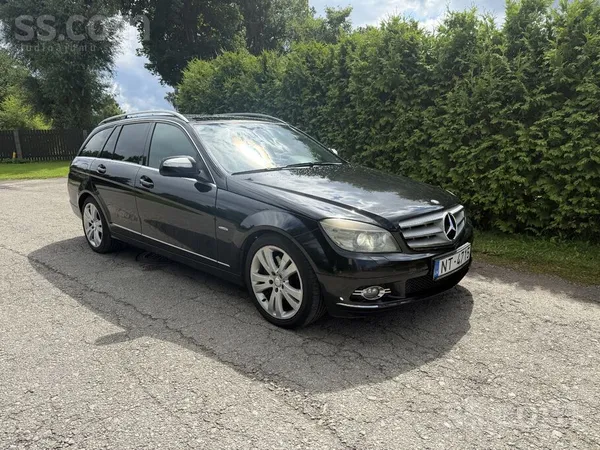 Mercedes C320 - 1