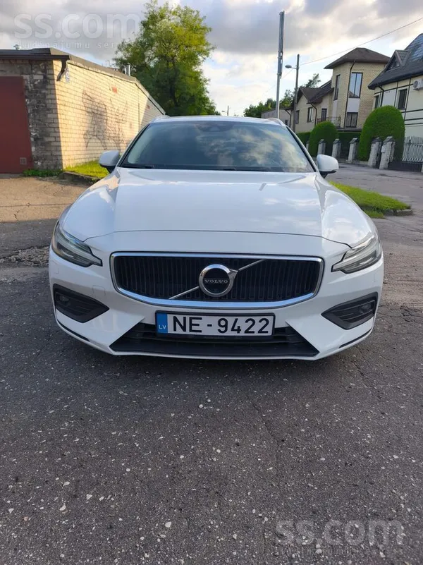 Volvo Pārdodam Volvo V60 D4, 2018. gada izlaidums, 2019.