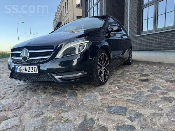 Mercedes B180