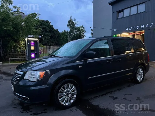 Lancia Pārdodu Chrysler Voyager 2.8 Crd Automāts (2012) –