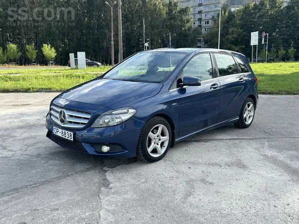 Mercedes Pārdodu Mercedes Benz B180 faceliftu 