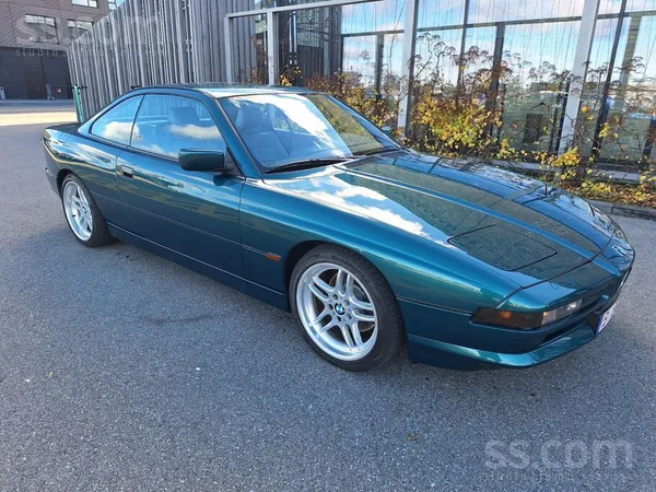 BMW Pārdod BMW 850i ar automātisko ātrumkārbu un oriģi