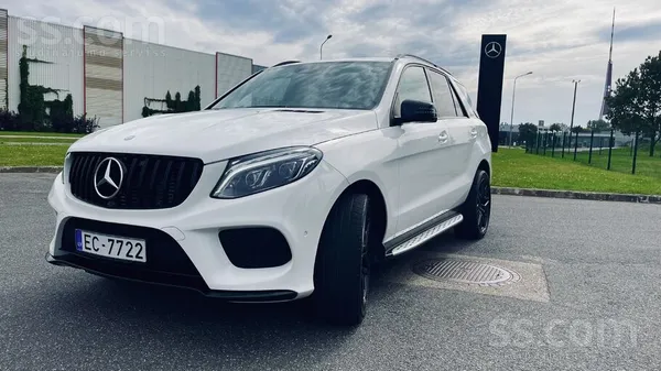 Mercedes Pārdodu savu koptu un ļoti labi aprīkotu Mersedes-