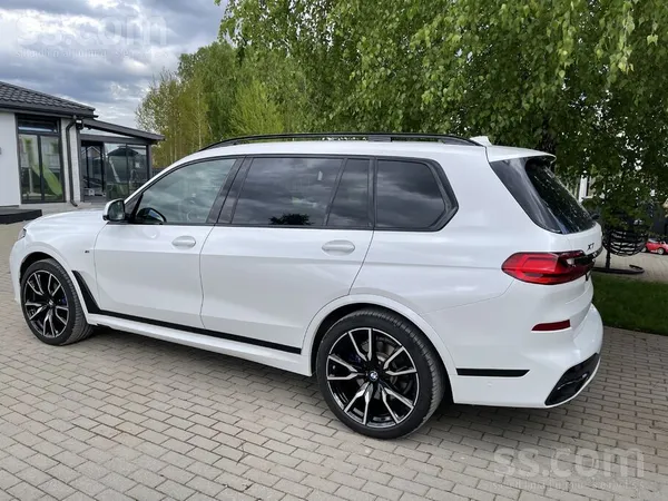 BMW X7