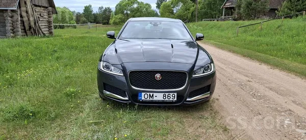 Jaguar XF