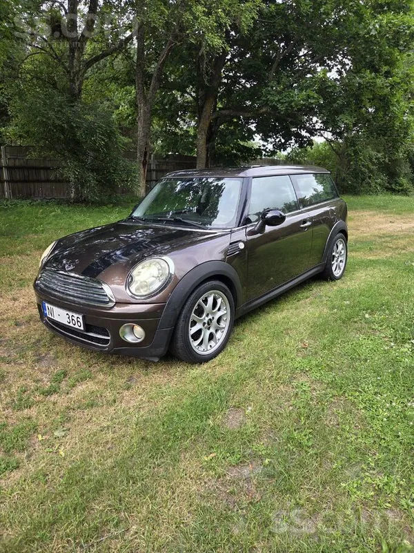 Pārdodu labu Mini Cooper Clubman ar 1.6d 80kw dzinēju. Mašīnai apkope veikta 2800km atpakaļ - zobsiksnas un eļļas maiņa. Virs ...