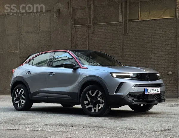 Teicamā stāvoklī, nesen veikta pirmā apkope pie oficiālā Opel dīlera. Augstā