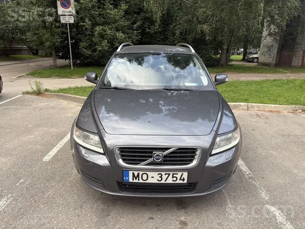Volvo V50
