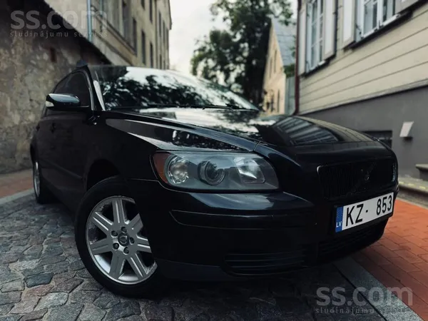 Volvo V50