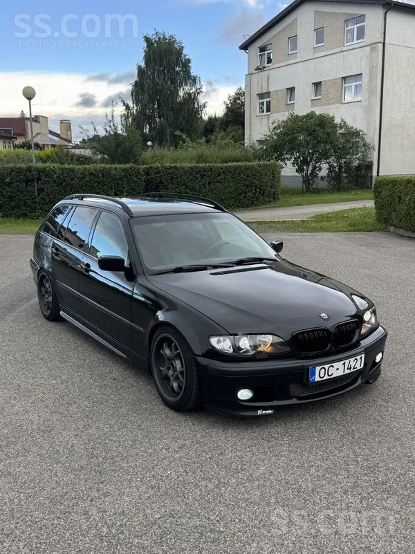 BMW 330