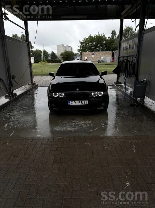 BMW 530