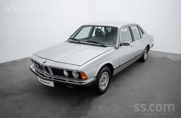 BMW BMW 728 I.