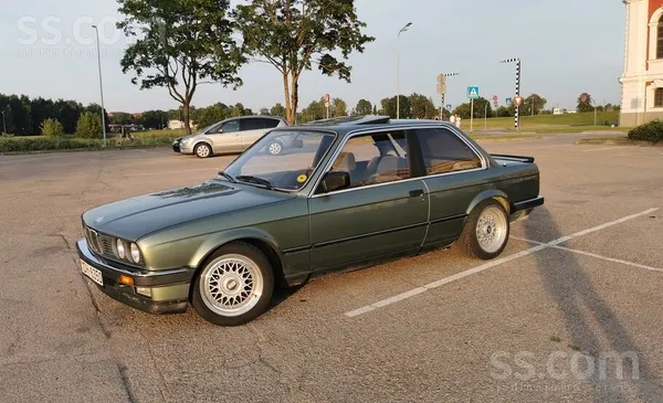 BMW BMW e30 316 ar reģistrētu M54b30 170 kW (228 hp), 