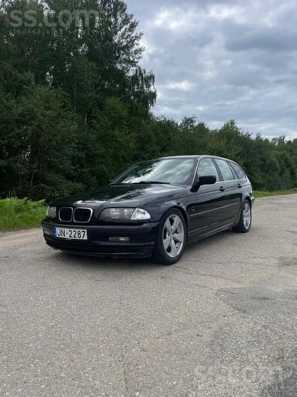 Sveiki, tiek pārdots BMW E46 325i 
Auto ir labā stāvoklī, kā jau šī gada au