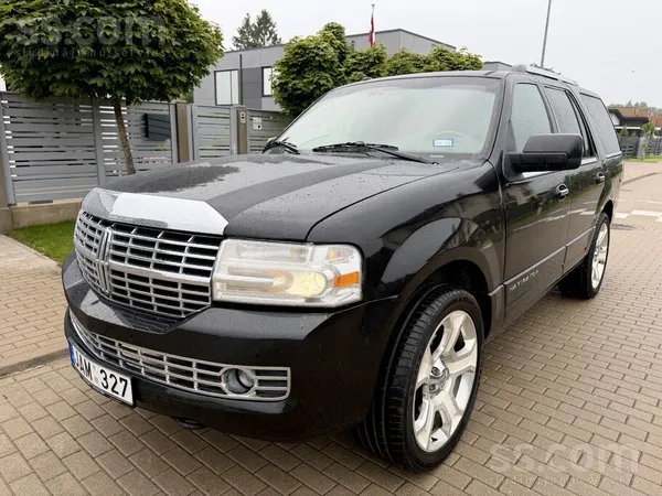 Lincoln Navigator