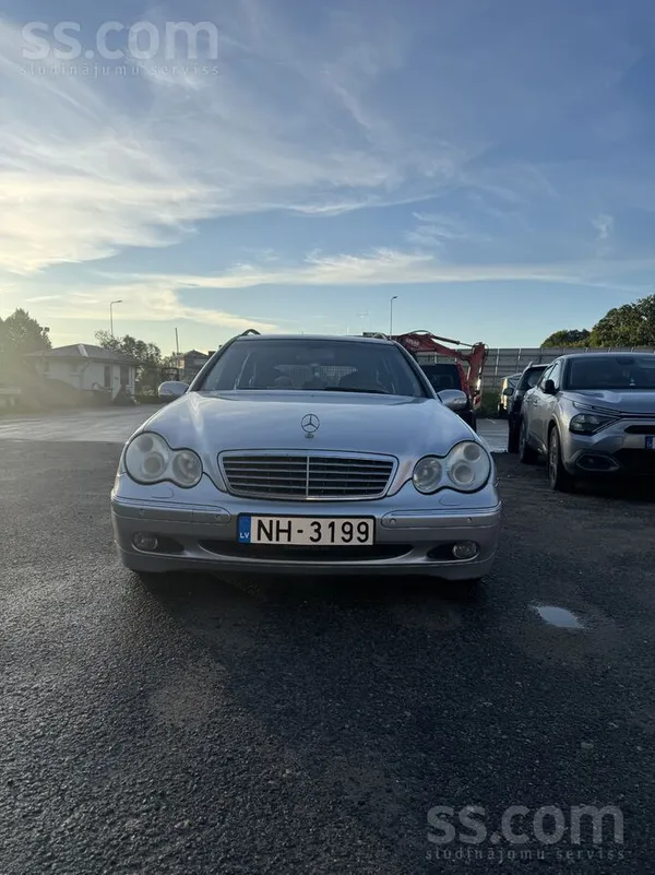 Mercedes Продаю машину связи с покупкой нового автомобиля, 