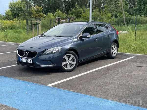 Volvo V40