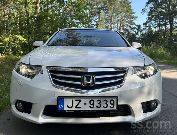 Honda Продается Honda accord, 2015года, машина покупалас