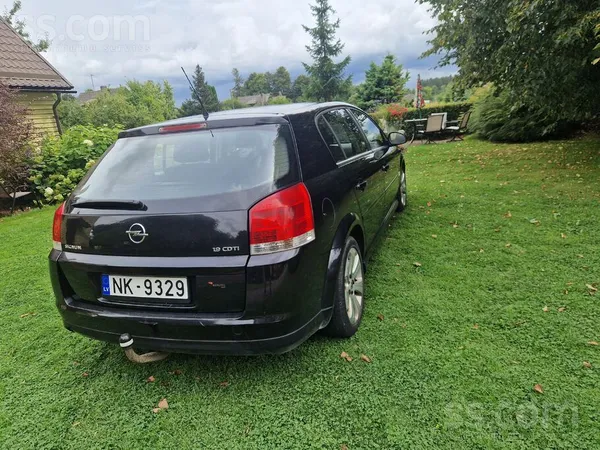 Opel Auto labā tehniskā kārtībā, nav rūsējis.