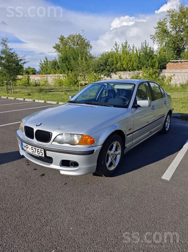 Pārdod vizuāli bēdīgu E46, rūsa ir, 6 cilindru m52b20tu 110kw
Tehniski uzturēts
Regulāri mainīta dzinēja eļļa, ik pa 10k, a ...