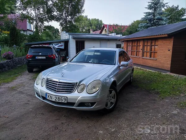Mercedes E200